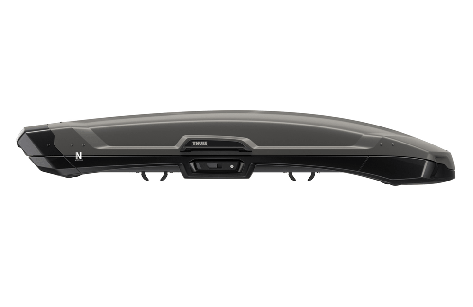 Thule-Vector-Alpine-Gris-min Vista lateral de cofre de techo Thule Vector Alpine gris