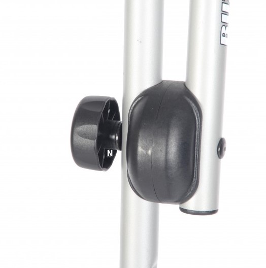 BuzzRack-Pilot2-4 detalle Portabicis de portón Buzzrack Pilot