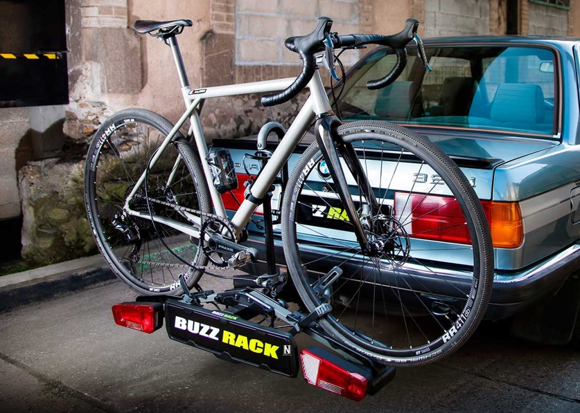 Buzzrack-Eazzy1-4 portabicis de bola Buzzrack Eazzy 1 instalado en coche con bici