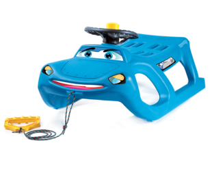 Trineo con forma de coche, de color azul, con volante y tirador