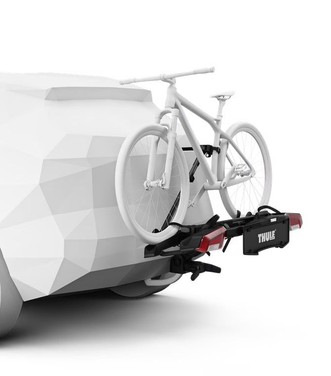 Portabicis-bola-Thule-Outpace-2-bicis-2 Portabicis de bola Thule Outpace 2 bicis instalado en simulación de coche