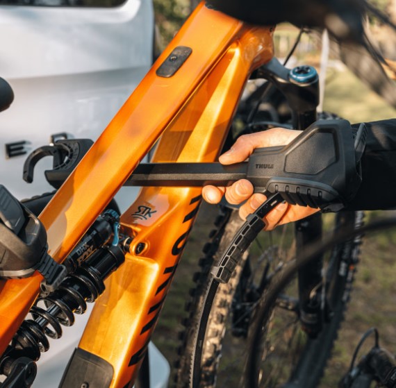 Thule-velospace-3-2-bicis-4 Detalle de brazo de Portabicis de bola Thule Velospace 3 para 2 bicis